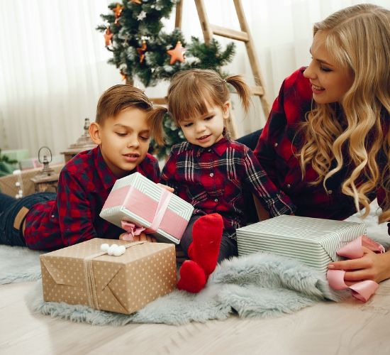 Trending Christmas Family Outfit Themes for 2023